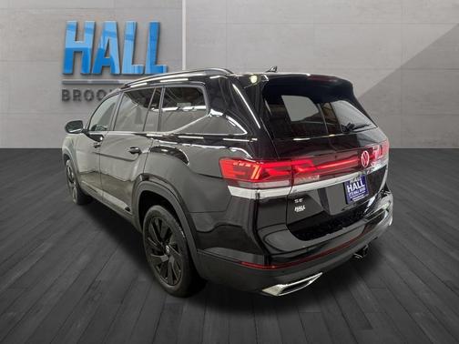 2025 Volkswagen Atlas 2.0T SE