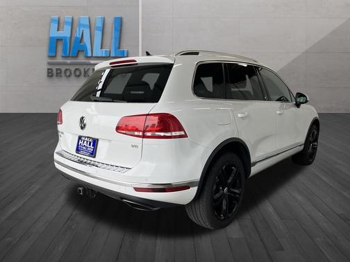 2017 Volkswagen Touareg V6 Wolfsburg Edition