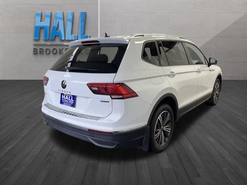 2024 Volkswagen Tiguan 2.0T Wolfsburg Edition