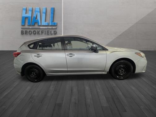 2017 Subaru Impreza 2.0i