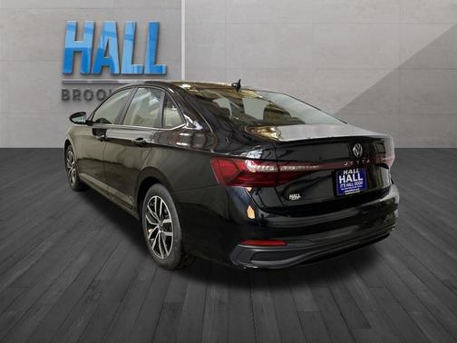 Deep Black Pearl 2026 Volkswagen Jetta 1.5T SE