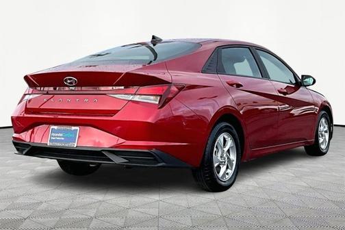 2023 Hyundai ELANTRA SE
