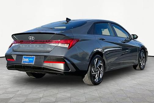 2025 Hyundai ELANTRA HEV SEL Sport