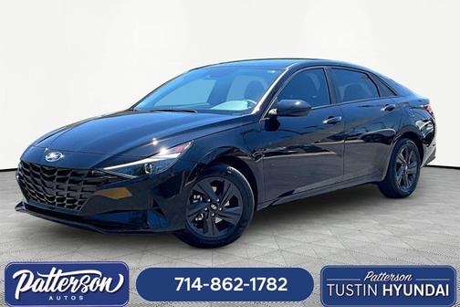 Black 2023 Hyundai ELANTRA SEL