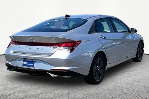 Silver 2022 Hyundai ELANTRA SEL