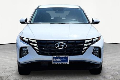 White 2023 Hyundai TUCSON SE