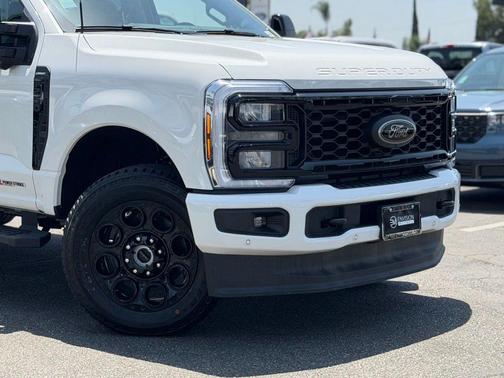 White Metallic 2026 Ford F-250 Lariat