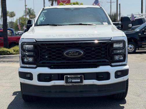 White Metallic 2026 Ford F-250 Lariat