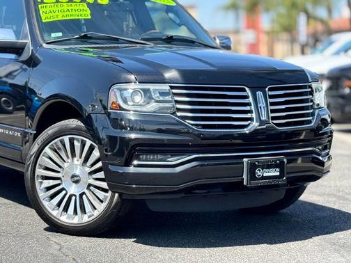 2015 Lincoln Navigator Base