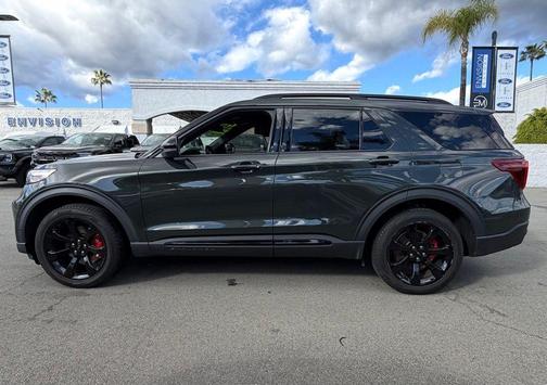 2022 Ford Explorer ST
