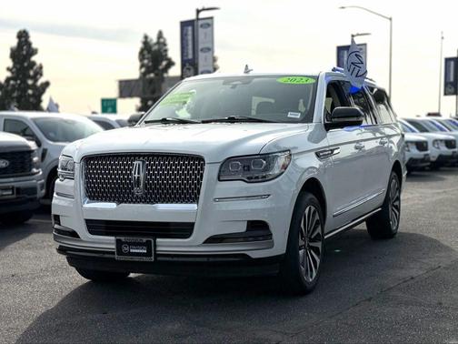 2023 Lincoln Navigator L Reserve