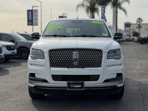 2023 Lincoln Navigator L Reserve