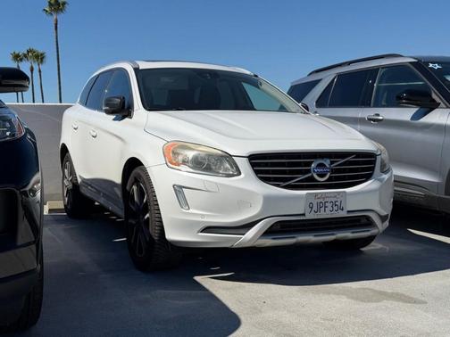2017 Volvo XC60 T6 Dynamic