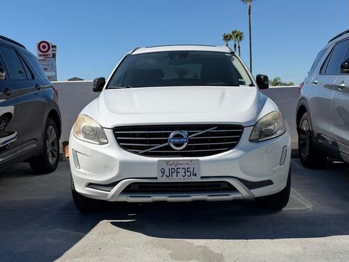 2017 Volvo XC60 T6 Dynamic