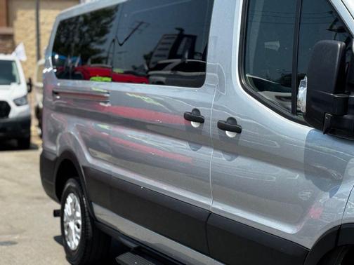 2022 Ford Transit-350 XLT