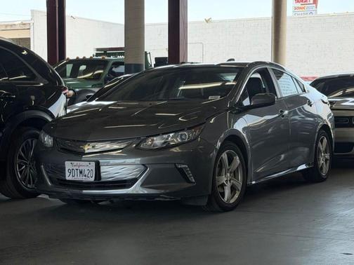 Steel Metallic 2018 Chevrolet Volt LT