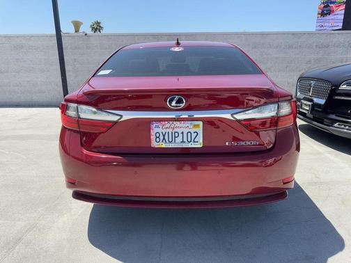 2017 Lexus ES 300h Base