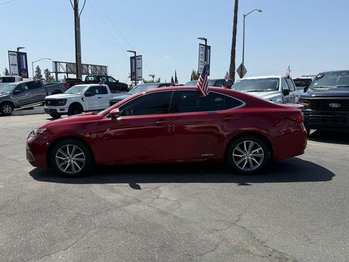 2017 Lexus ES 300h Base