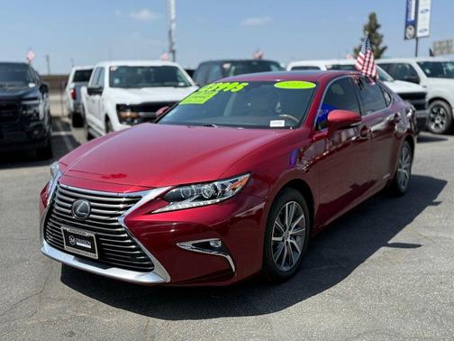 2017 Lexus ES 300h Base
