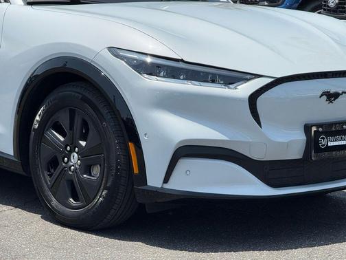 2023 Ford Mustang Mach-E California Route 1