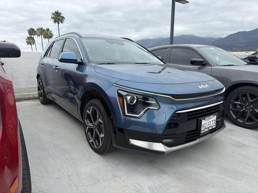 Mineral Blue 2023 Kia Niro EX Touring