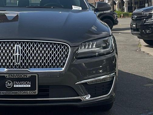 2019 Lincoln MKZ Standard