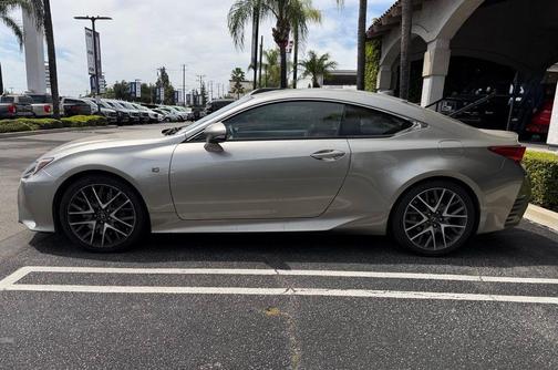 2016 Lexus RC 200t Base
