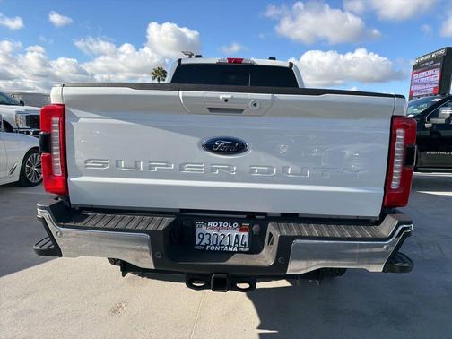 White Metallic 2024 Ford F-350 Lariat Super Duty