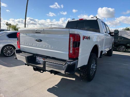 White Metallic 2024 Ford F-350 Lariat Super Duty