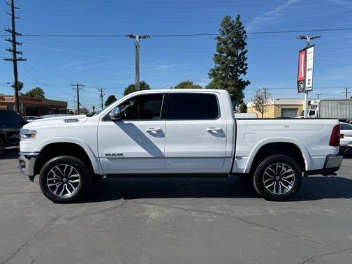 Bright White Clearcoat 2025 RAM 1500 Limited