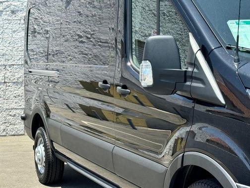 2024 Ford Transit-350 148 WB Medium Roof Cargo