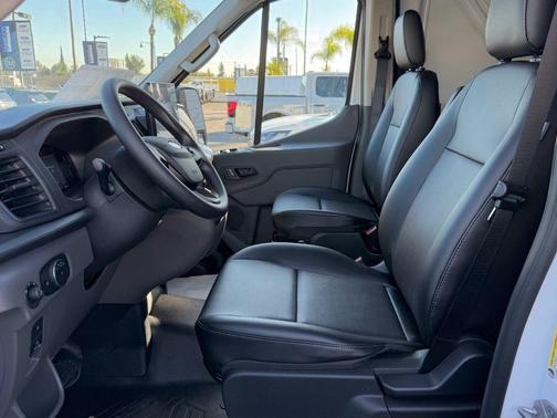 2026 Ford Transit-250 148 WB Medium Roof Cargo