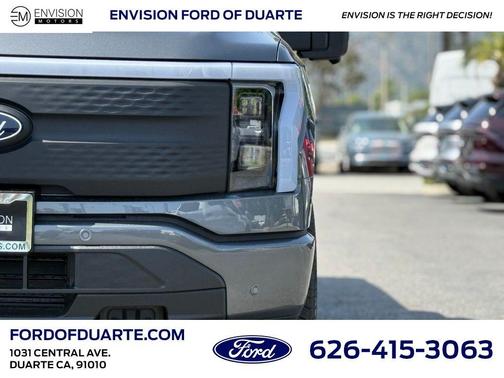 2025 Ford F-150 Lightning Flash