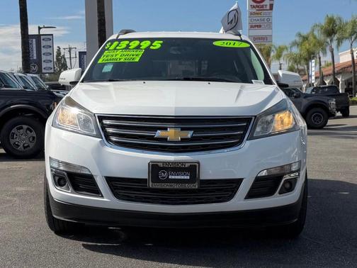 2017 Chevrolet Traverse 2LT
