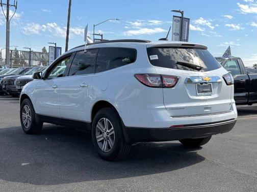 2017 Chevrolet Traverse 2LT