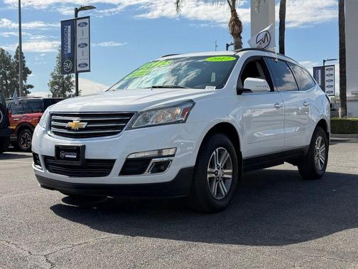 2017 Chevrolet Traverse 2LT