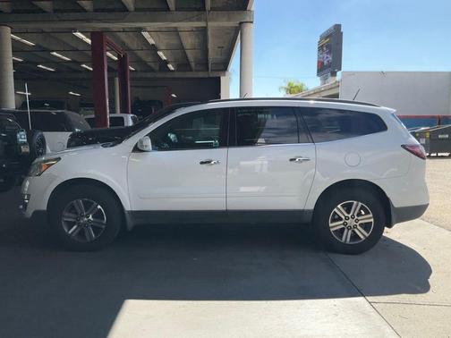 2017 Chevrolet Traverse 2LT