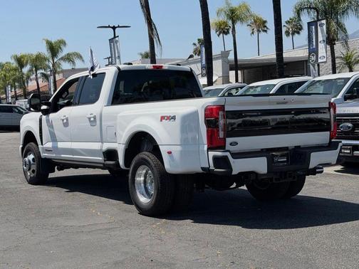 White Metallic 2026 Ford F-350 Platinum