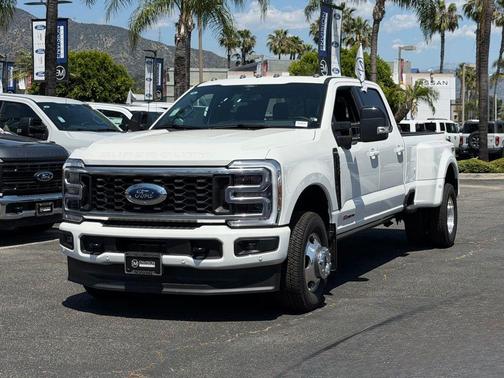 White Metallic 2026 Ford F-350 Platinum