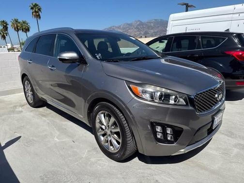 Titanium Silver 2018 Kia Sorento SX