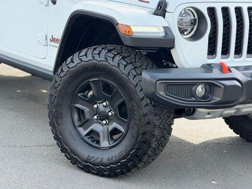 Bright White Clearcoat 2020 Jeep Gladiator Mojave