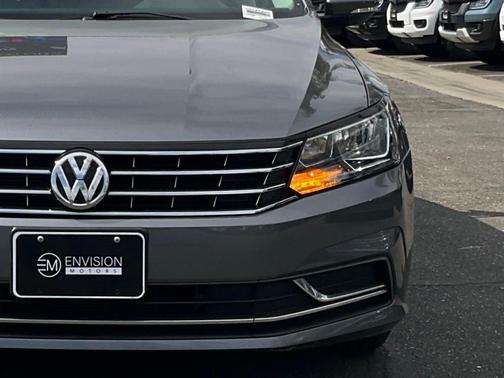 2016 Volkswagen Passat 1.8T S