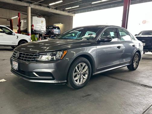 2016 Volkswagen Passat 1.8T S