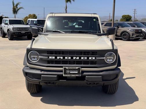 Desert Sand 2026 Ford Bronco Base