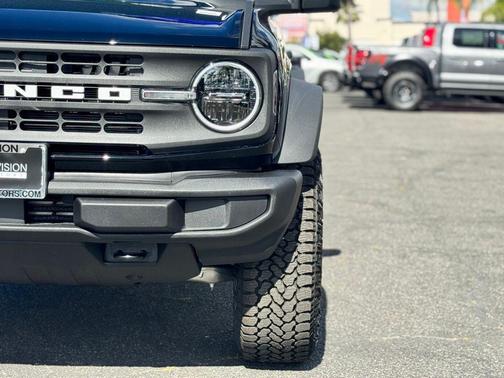 Shadow 2026 Ford Bronco Base