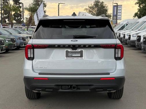 White Metallic 2026 Ford Explorer Active