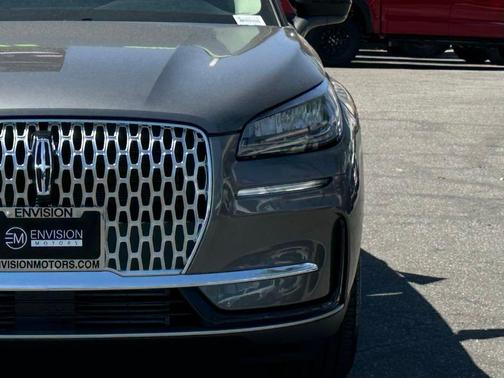 2025 Lincoln Corsair Premiere