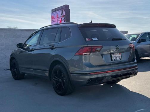 2023 Volkswagen Tiguan 2.0T SE R-Line Black