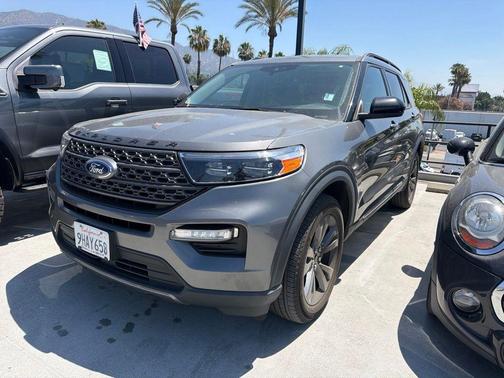 Gray Metallic 2023 Ford Explorer XLT