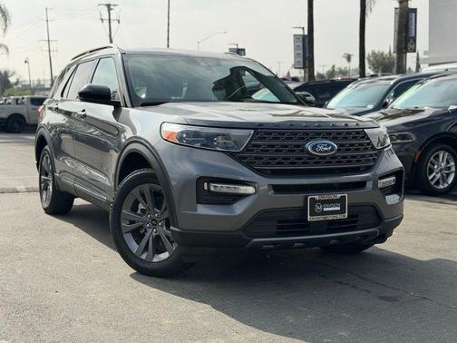 Gray Metallic 2023 Ford Explorer XLT